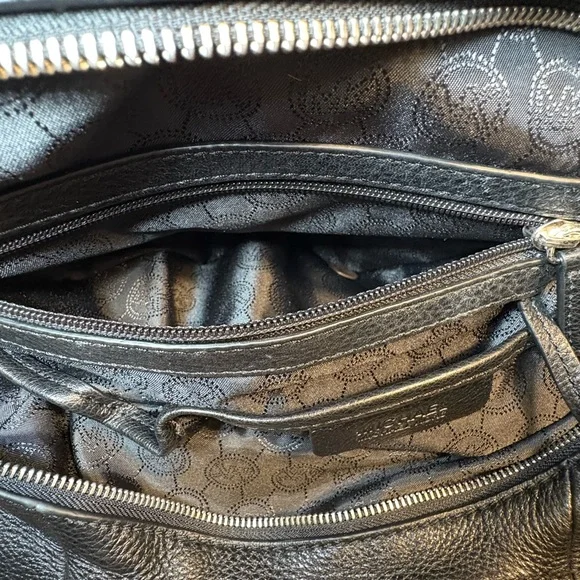 NWOT🔥Michael Kors Fulton Black Pebbled Leather Shoulder Bag, dust bag included. - Picture 12 of 16